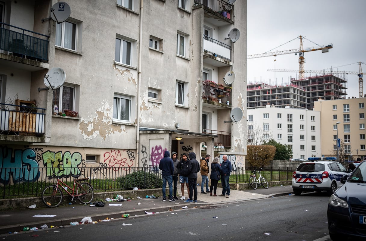 Le Blanc-Mesnil connaît une hausse inquiétante de la criminalité, avec des disparités marquées entre quartiers, ce qui rend essentiel d’identifier les 7 quartiers à éviter pour garantir sa sécurité lors de l’installation ou de l’investissement dans cette commune de Seine-Saint-Denis.